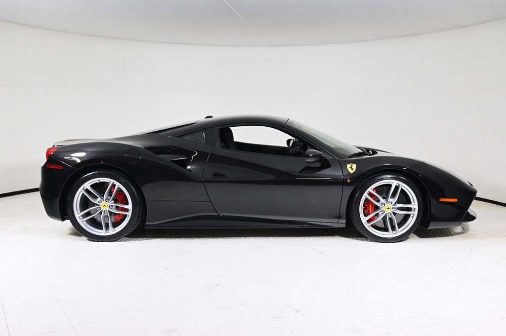 Used 2018 Ferrari 488 GTB image 10