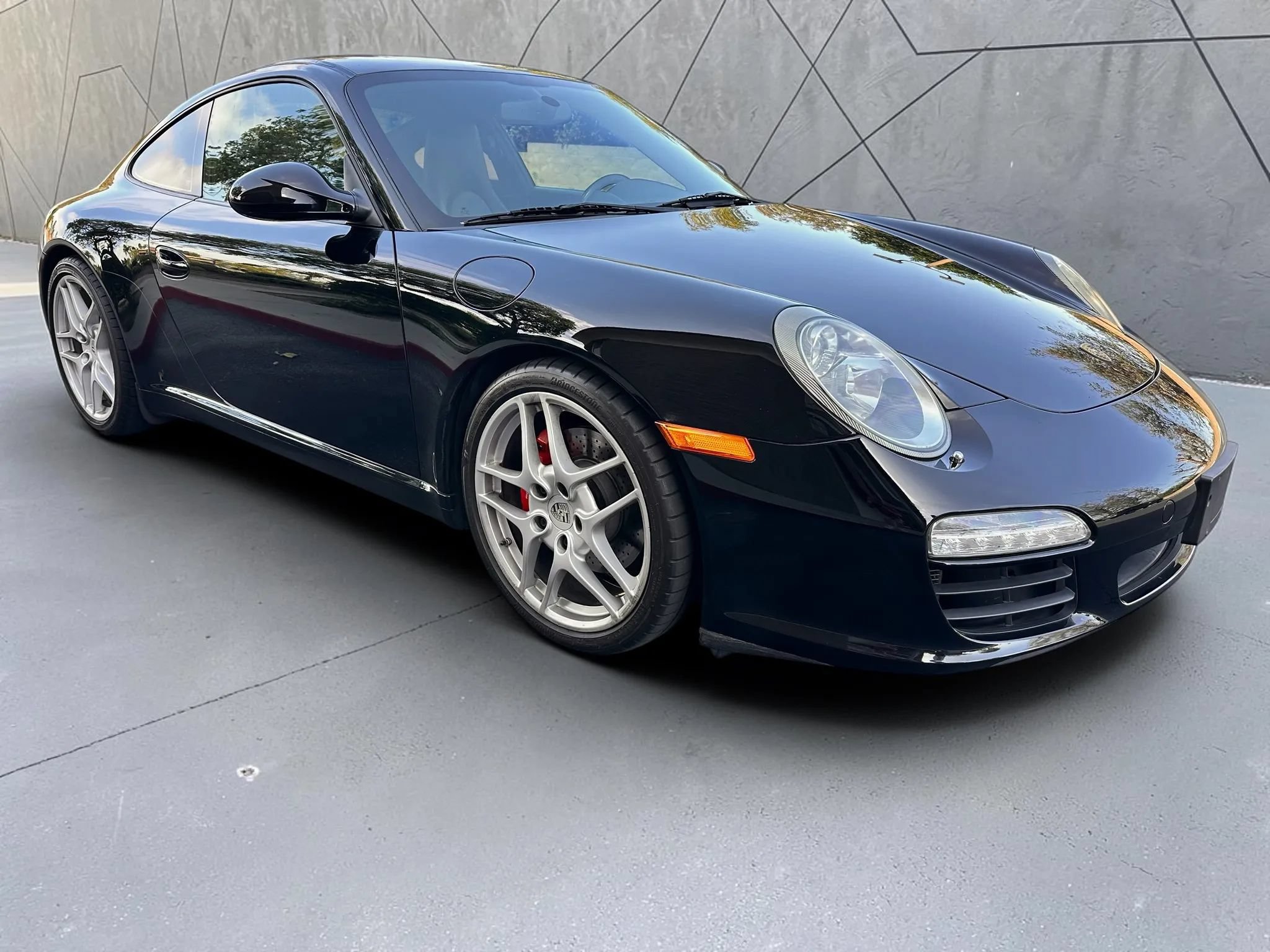 Used 2011 Porsche 911 Carrera S RWD image 3