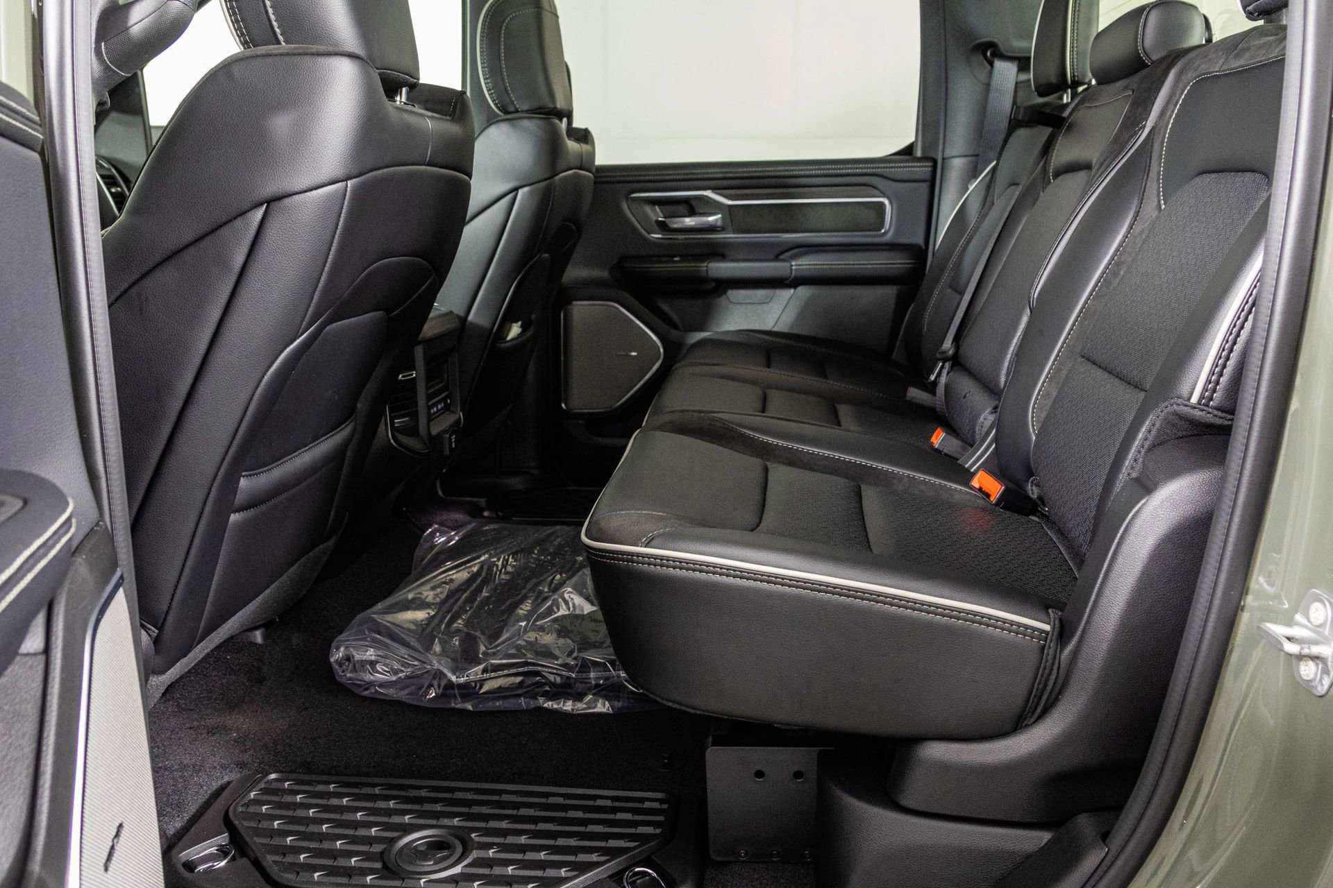 New 2026 RAM 1500 Laramie w/ Night Edition AWD/4WD image 38