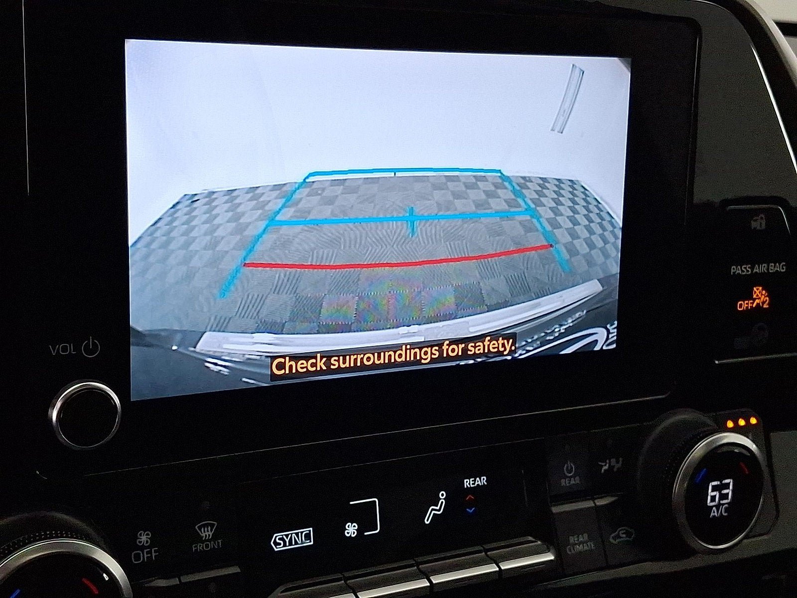 Used 2023 Toyota Highlander XLE AWD/4WD image 7