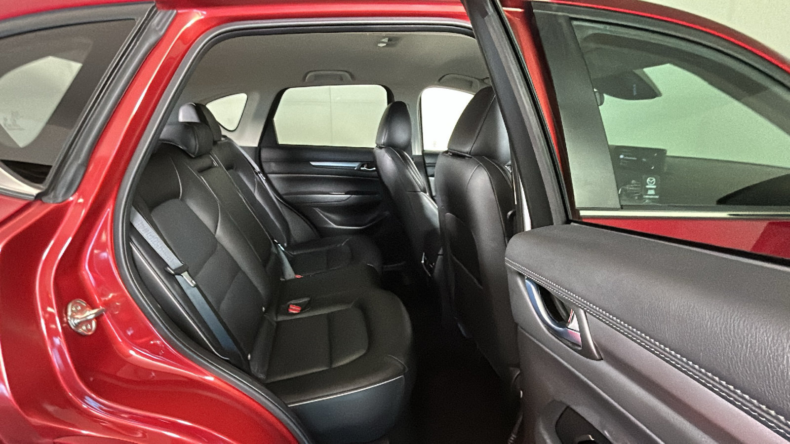 Used 2025 MAZDA CX-5 AWD 2.5 S w/ Select Package image 34