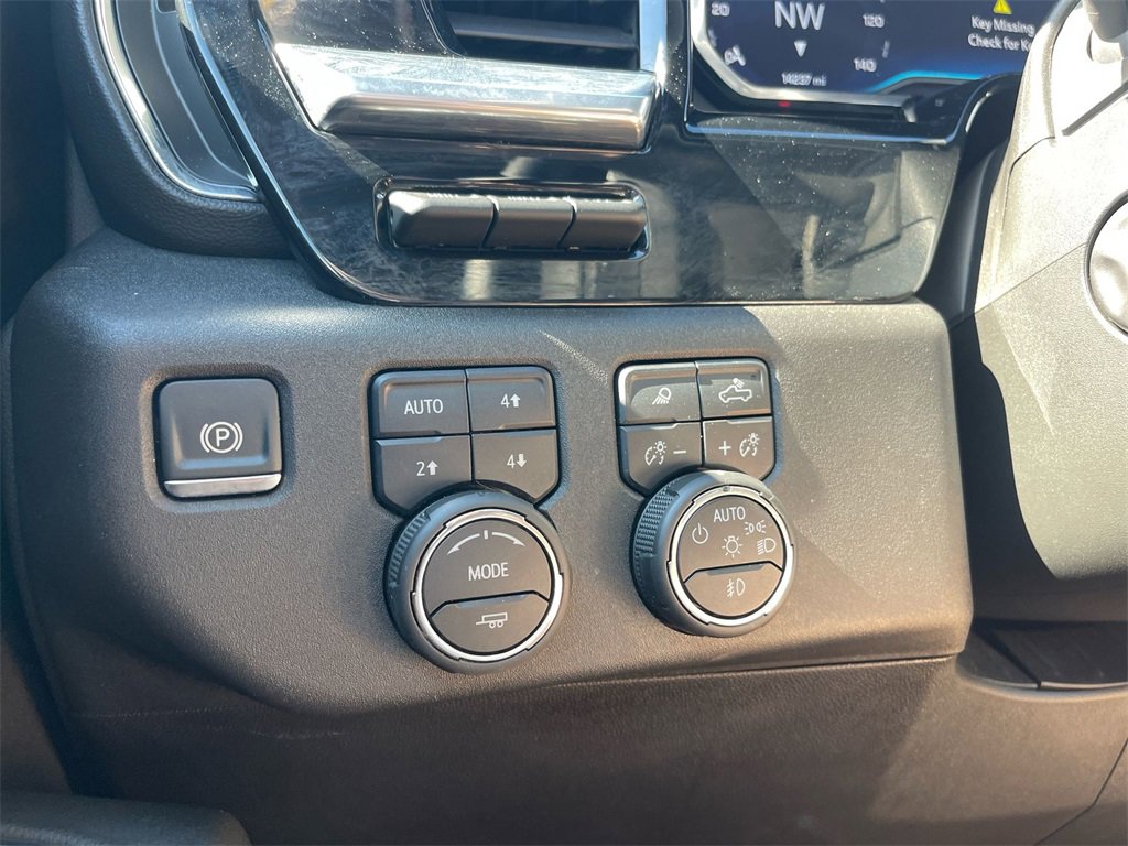 Used 2025 Chevrolet Silverado 1500 High Country w/ Midnight Edition image 25
