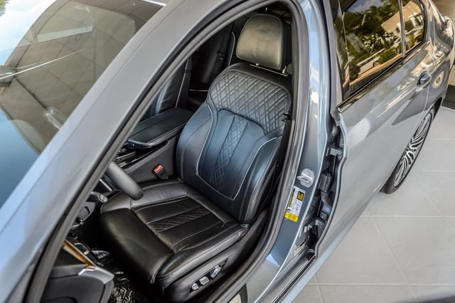 Used 2018 BMW 540i w/ M Sport Package RWD image 38