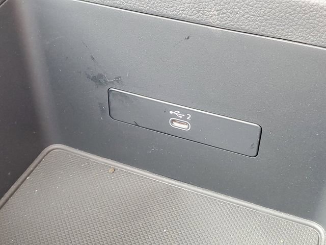 Used 2025 Audi Q5 e Premium Plus w/ Premium Plus Package image 32