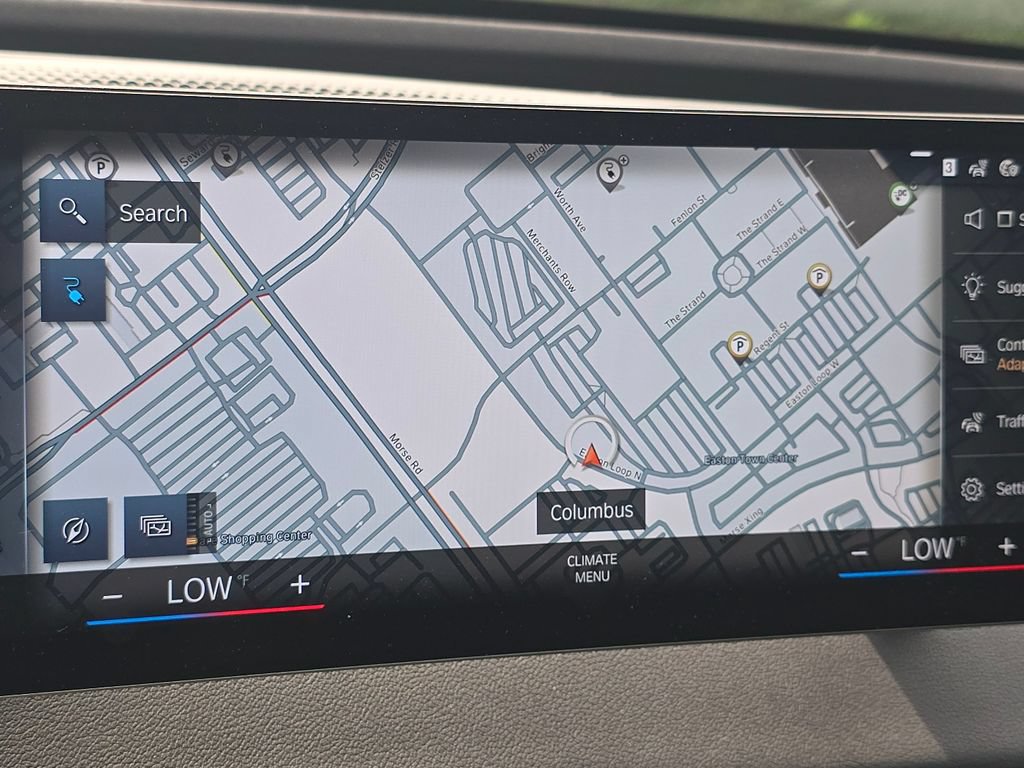 Used 2022 BMW iX xDrive50 w/ Convenience Package AWD/4WD image 4