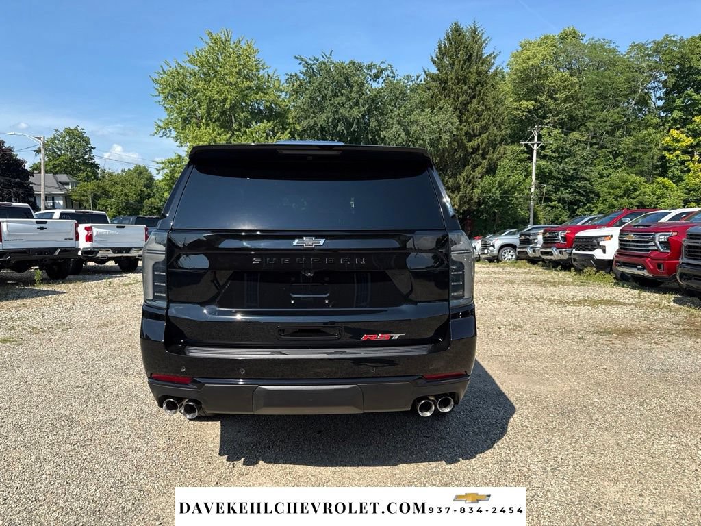Used 2025 Chevrolet Suburban RST w/ Comfort Package AWD/4WD image 4