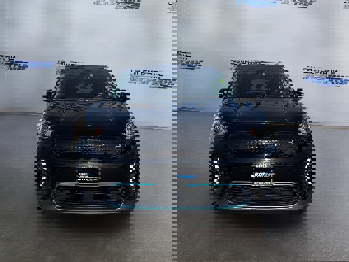 Used 2022 Kia Niro EX image 2