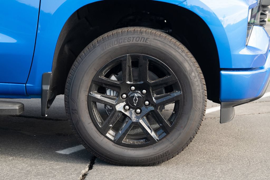 Used 2025 Chevrolet Silverado 1500 Custom AWD/4WD image 9