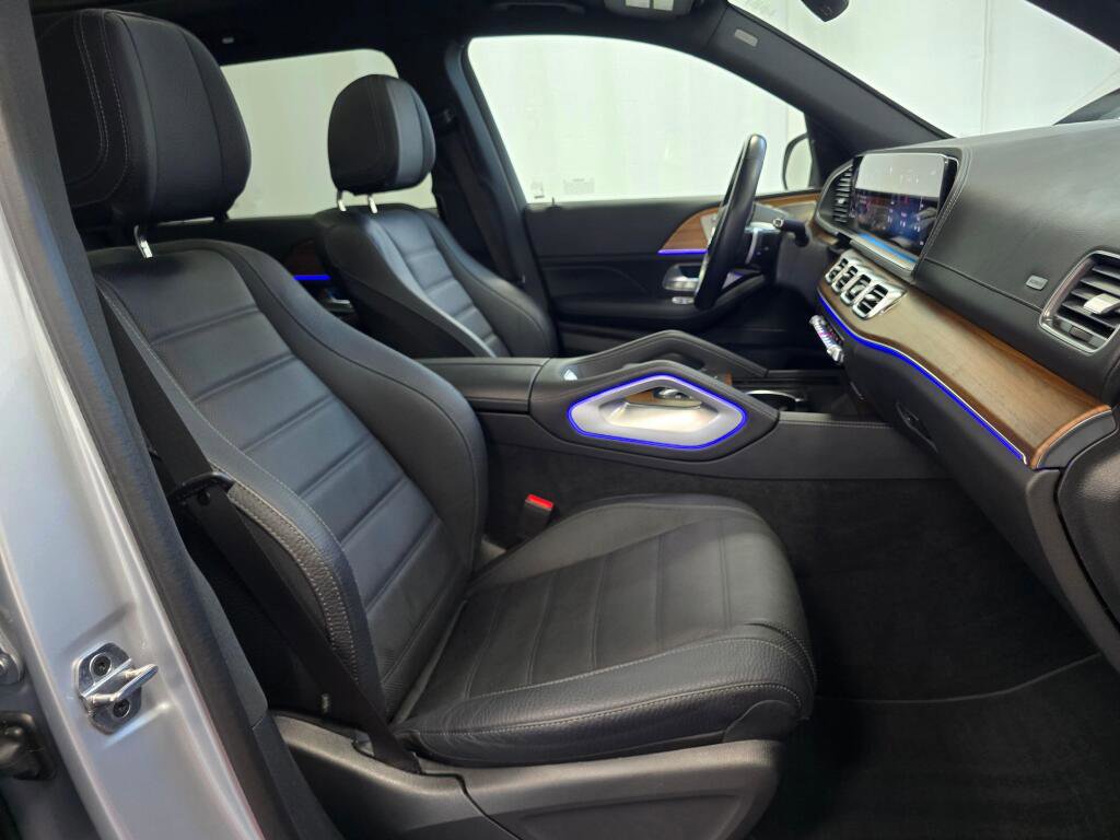 Used 2024 Mercedes-Benz GLS 450 4MATIC image 29