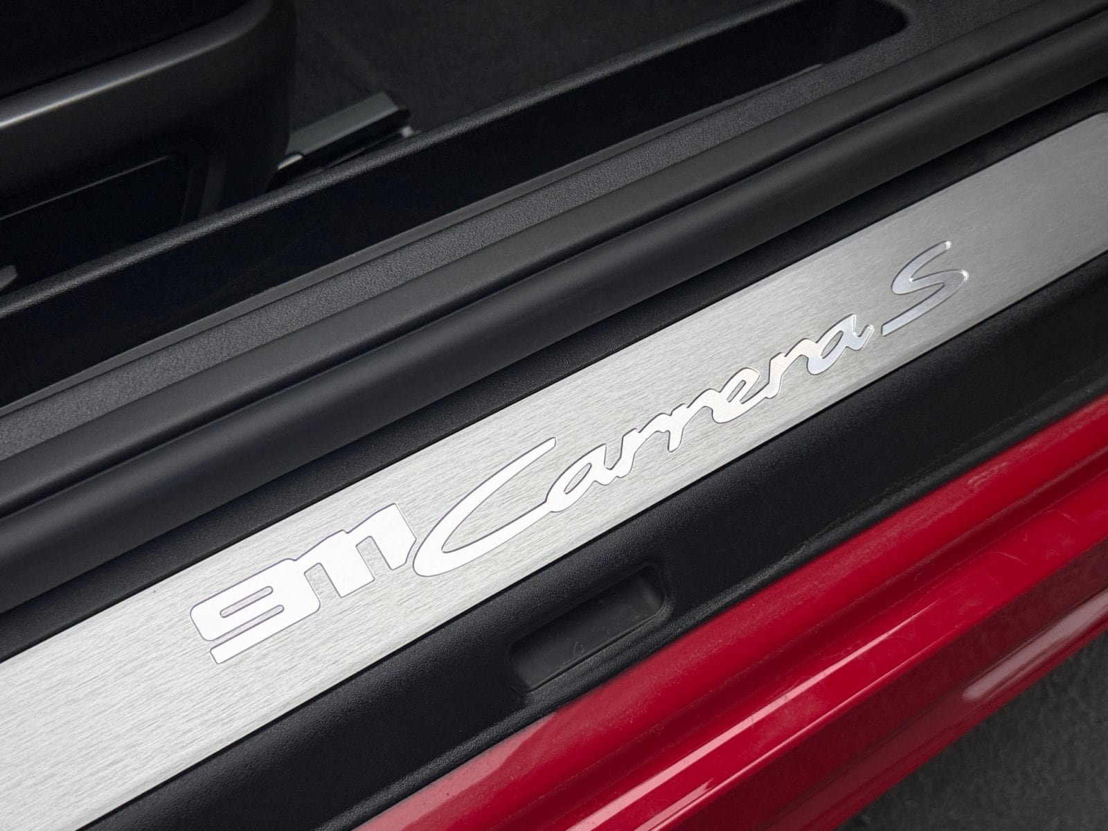 Certified 2025 Porsche 911 Carrera S RWD image 29