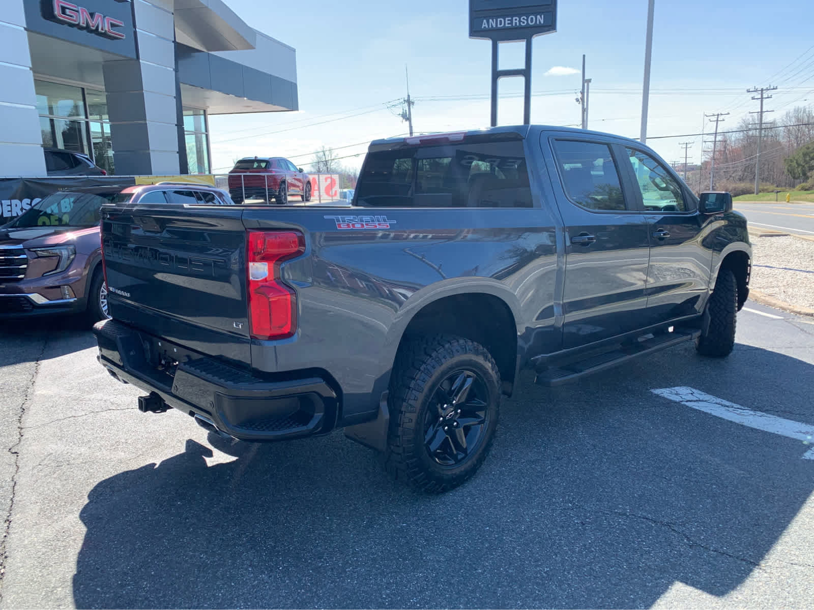 Used 2021 Chevrolet Silverado 1500 LT Trail Boss w/ Convenience Package II image 6