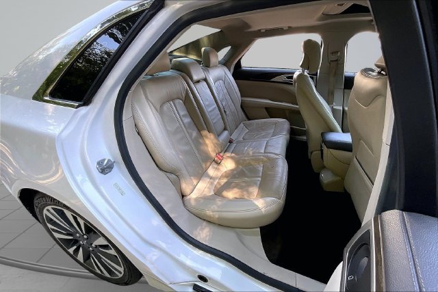 Used 2018 Lincoln MKZ Reserve w/ Technology Package FWD image 28