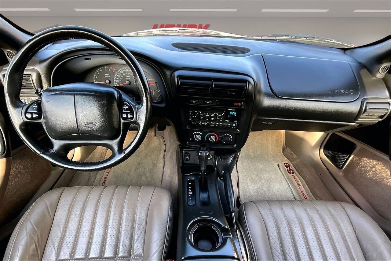 Used 2001 Chevrolet Camaro Z28 w/ SS Performance/Appearance Pkg RWD image 8