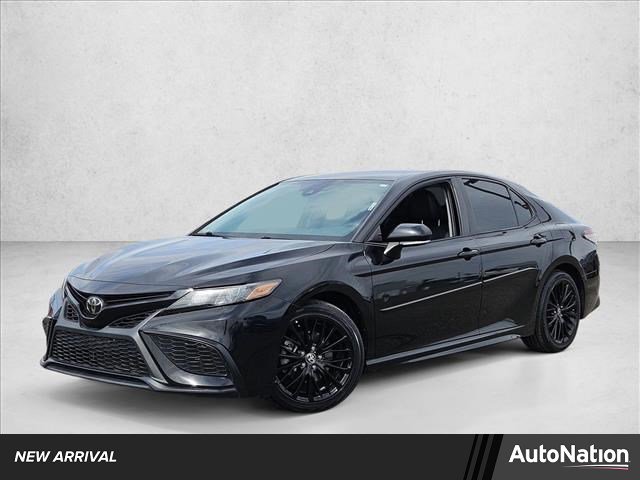Used 2022 Toyota Camry SE w/ Carpet Mat Package (TMS) FWD image 1
