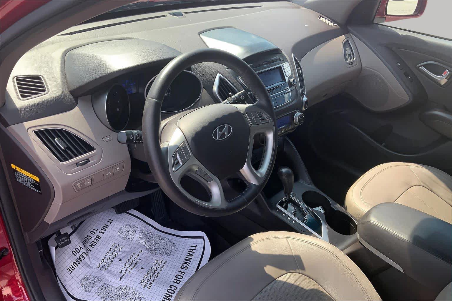 Used 2013 Hyundai Tucson Limited FWD image 18