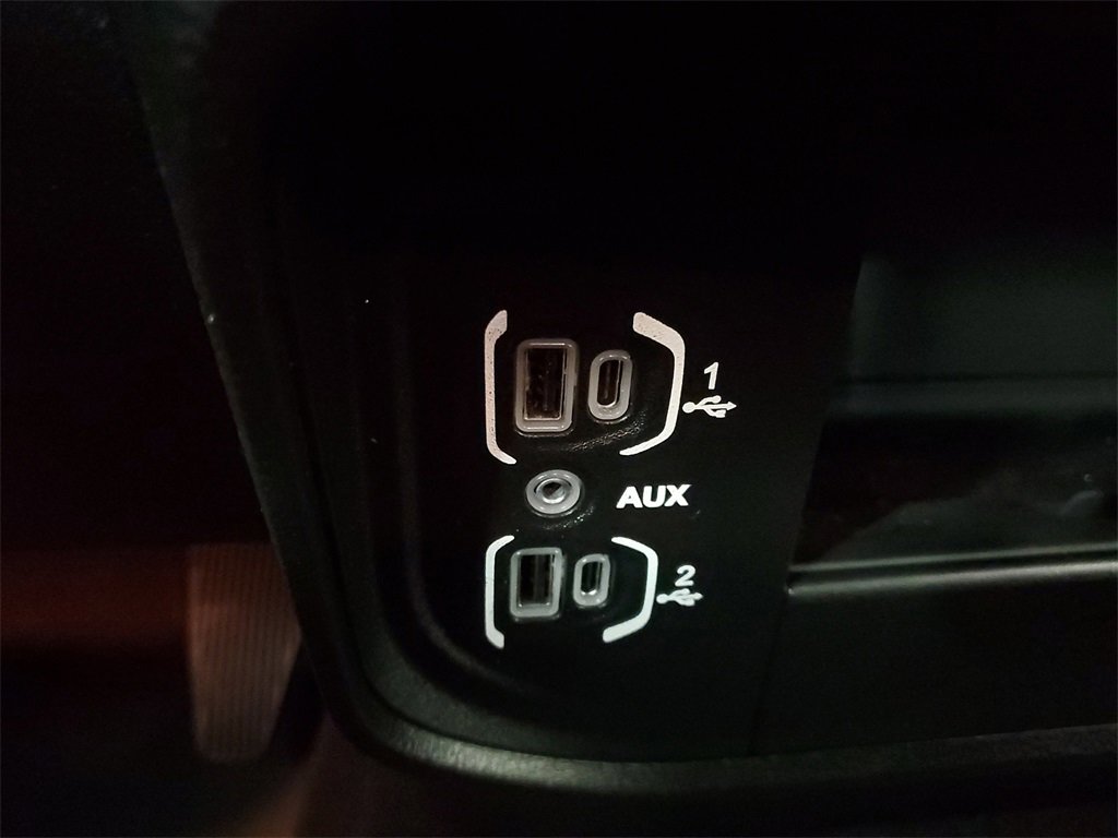 Used 2024 RAM 3500 Big Horn image 23