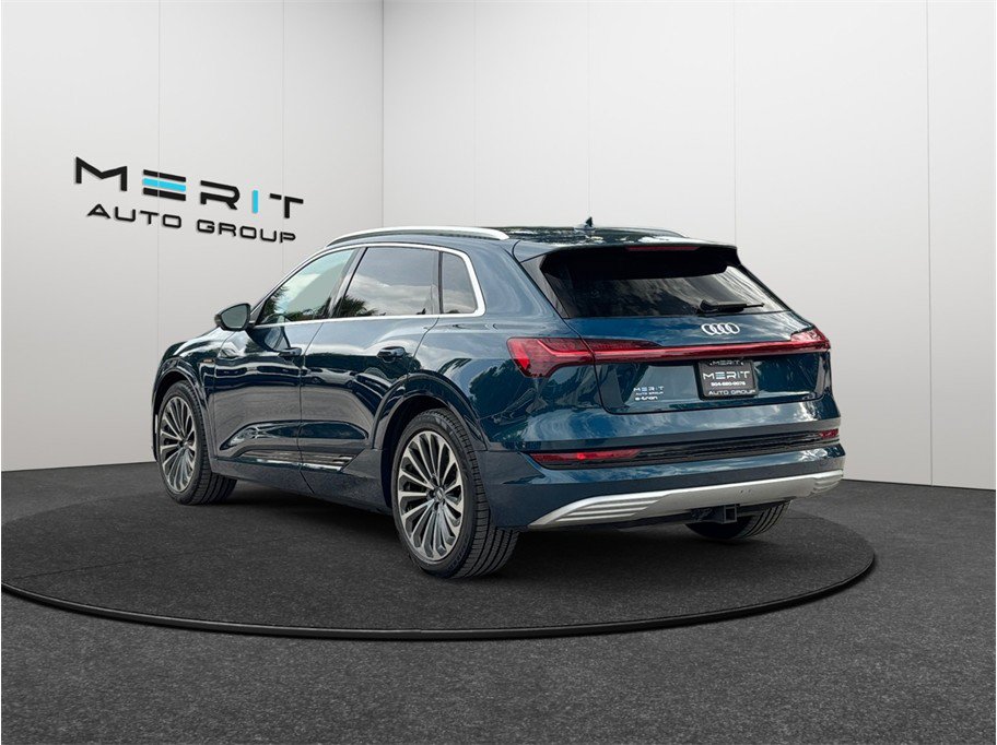 Used 2019 Audi e-tron Prestige w/ Prestige Package AWD/4WD image 7