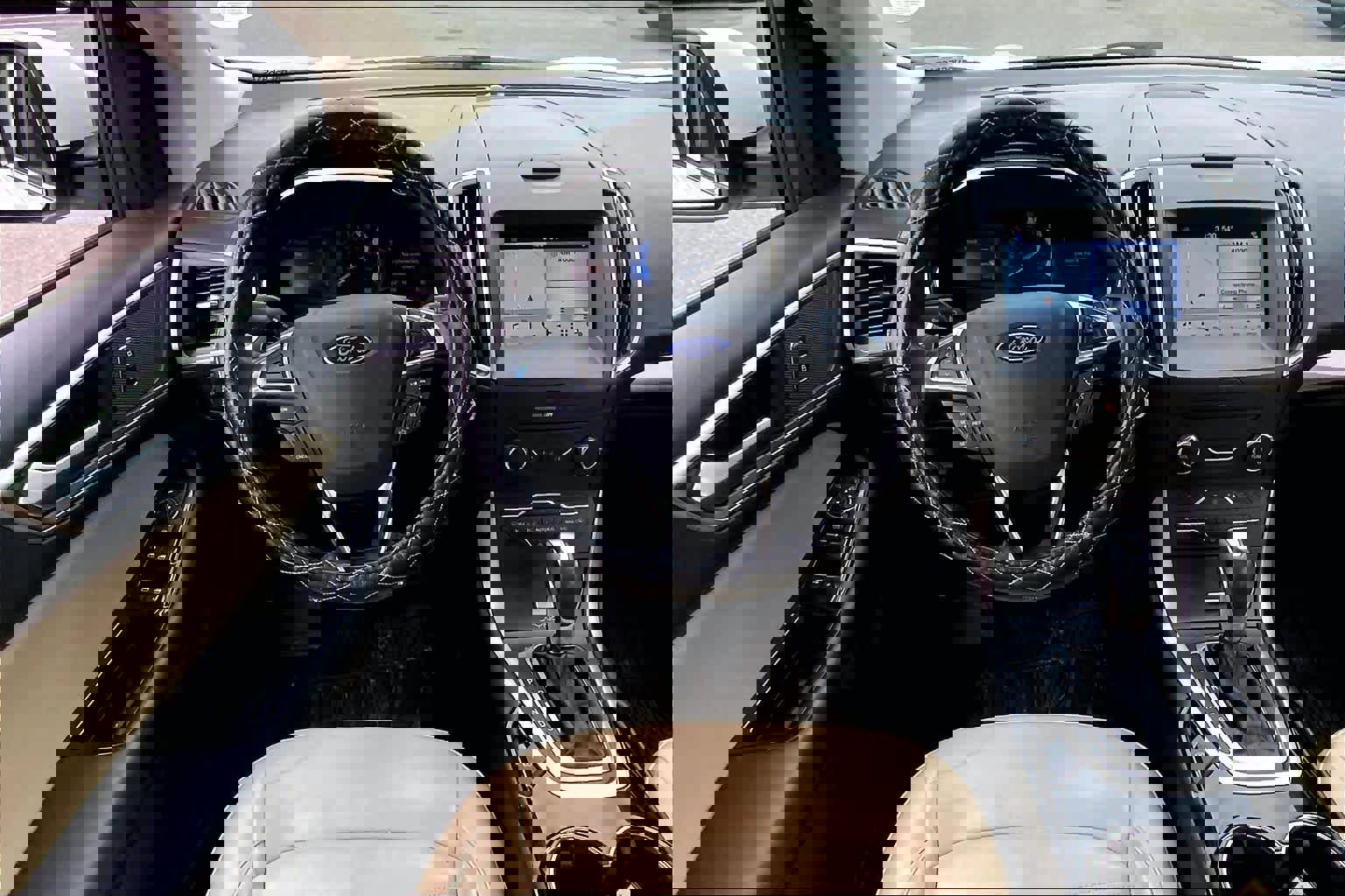 Used 2017 Ford Edge SEL w/ Equipment Group 201A image 6