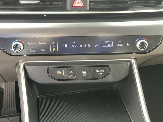Used 2025 Kia Carnival FWD image 14