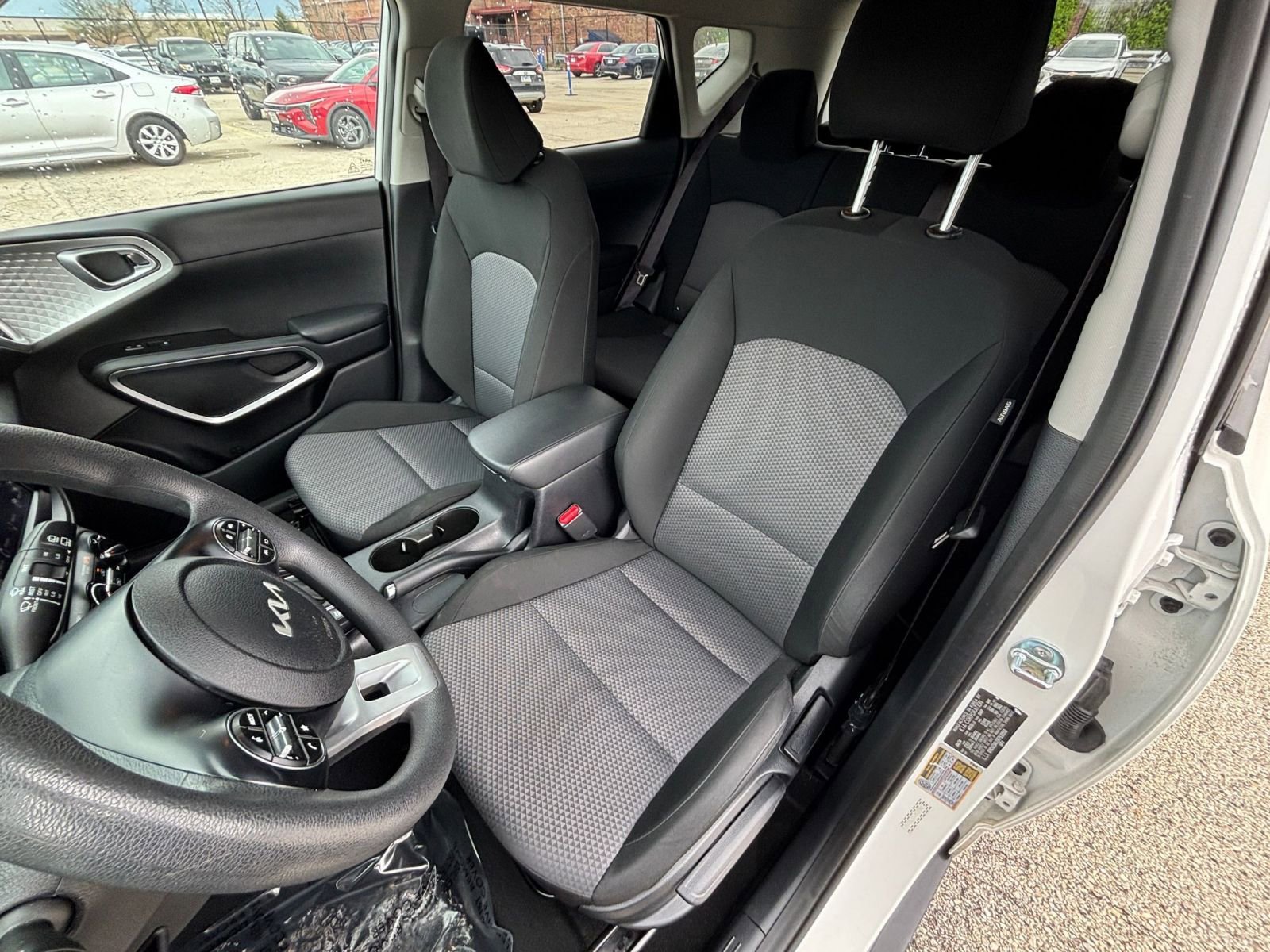 Used 2024 Kia Soul LX w/ LX Technology Package image 34