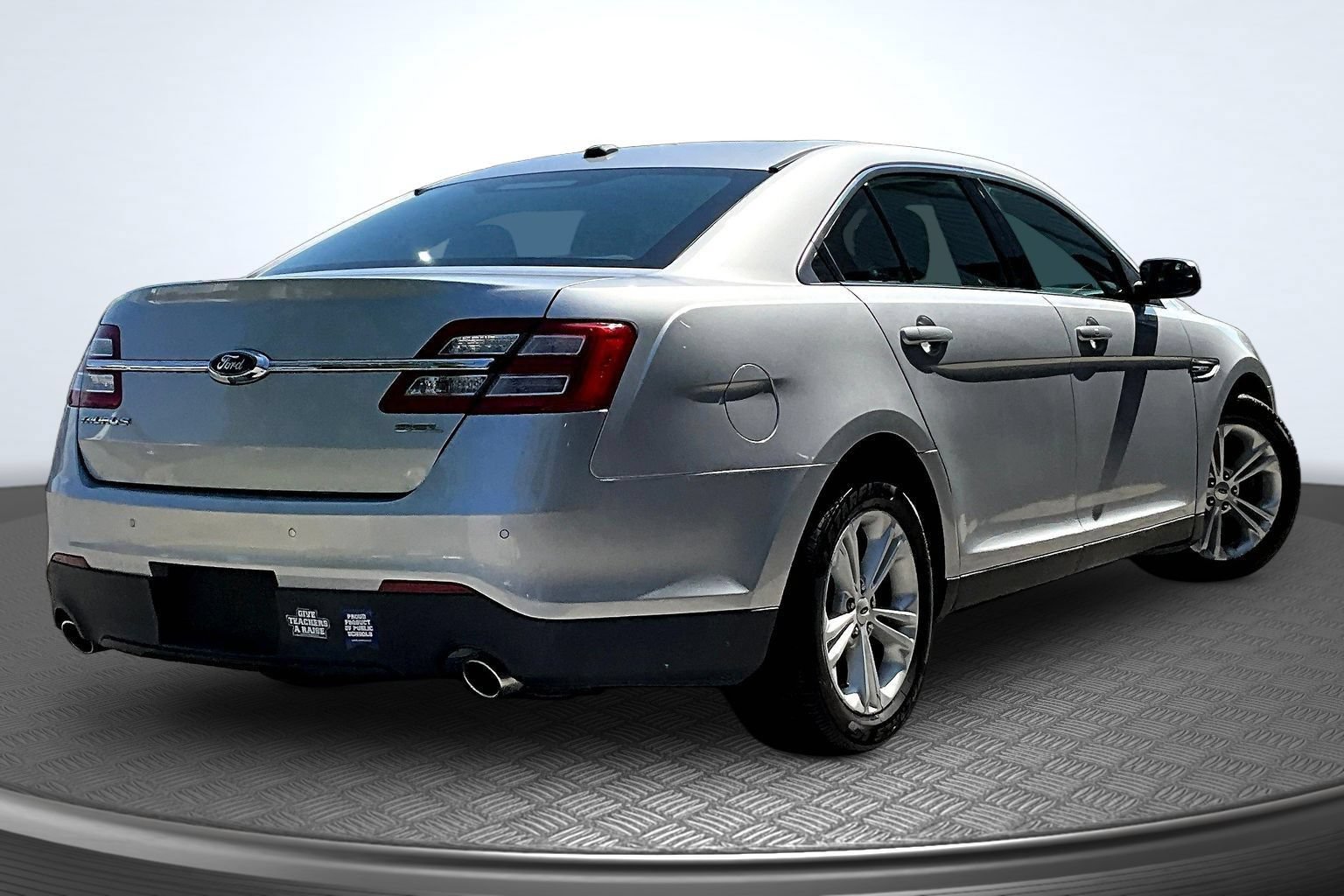 Used 2017 Ford Taurus SEL w/ Equipment Group 201A FWD image 5