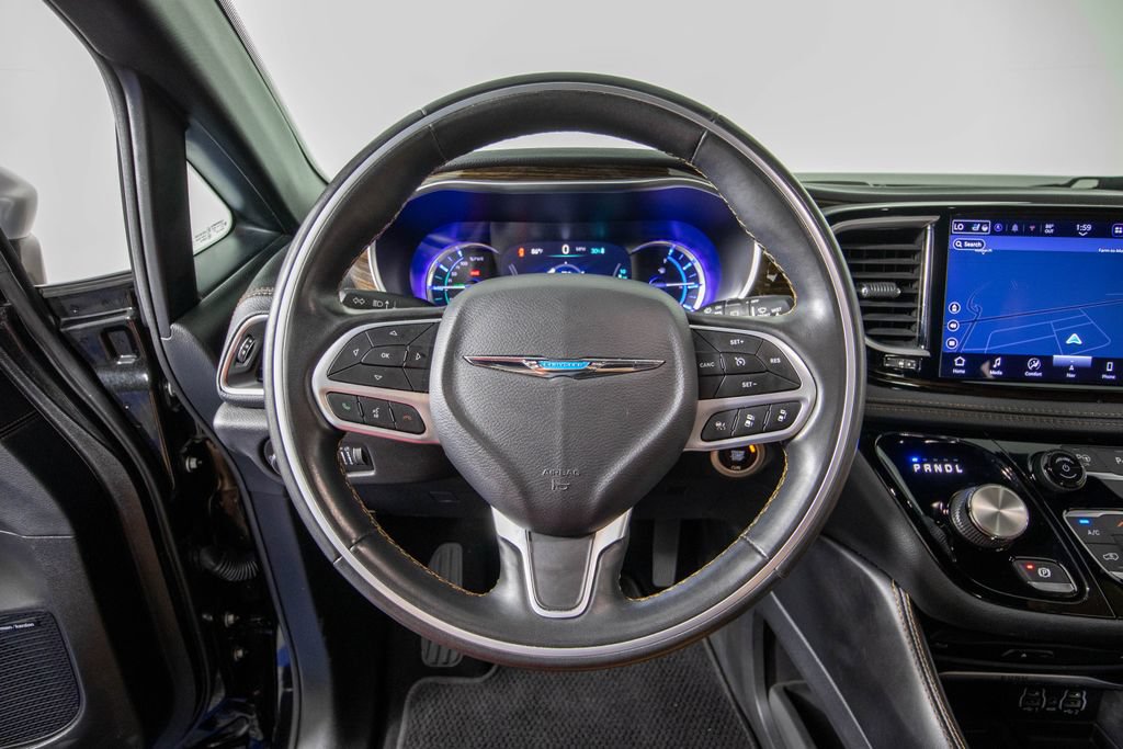 Used 2021 Chrysler Pacifica Pinnacle FWD image 19