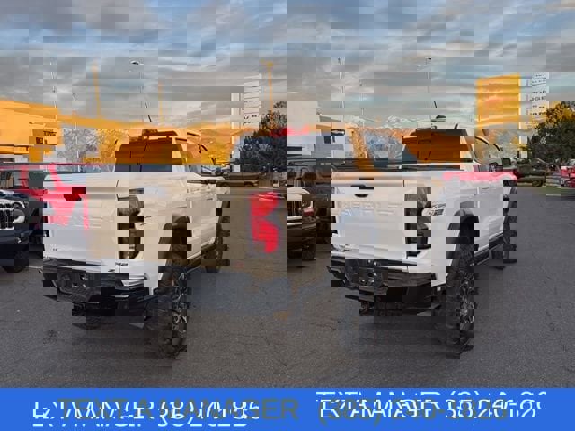 Used 2024 Chevrolet Colorado ZR2 w/ Technology Package image 11