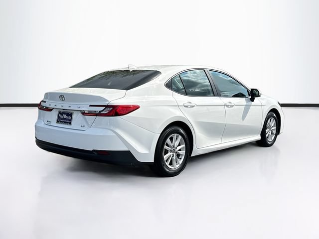 Used 2025 Toyota Camry LE FWD image 8