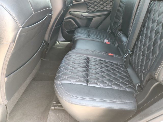 Used 2023 Mitsubishi Outlander SEL FWD image 30