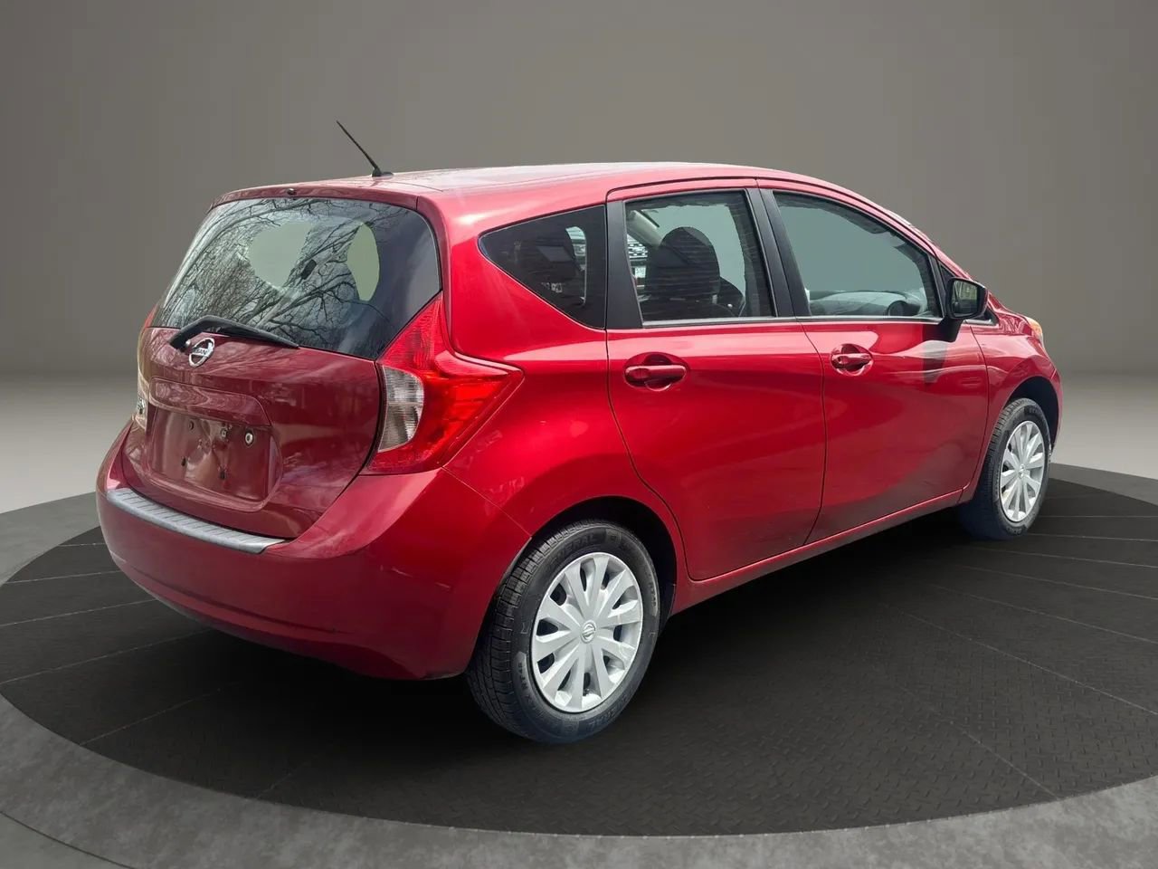Used 2015 Nissan Versa Note S FWD image 6