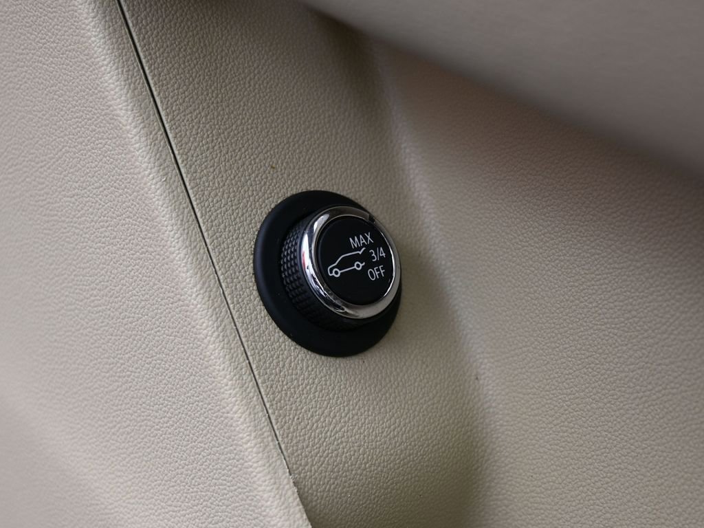 Used 2019 Cadillac XT5 FWD image 18