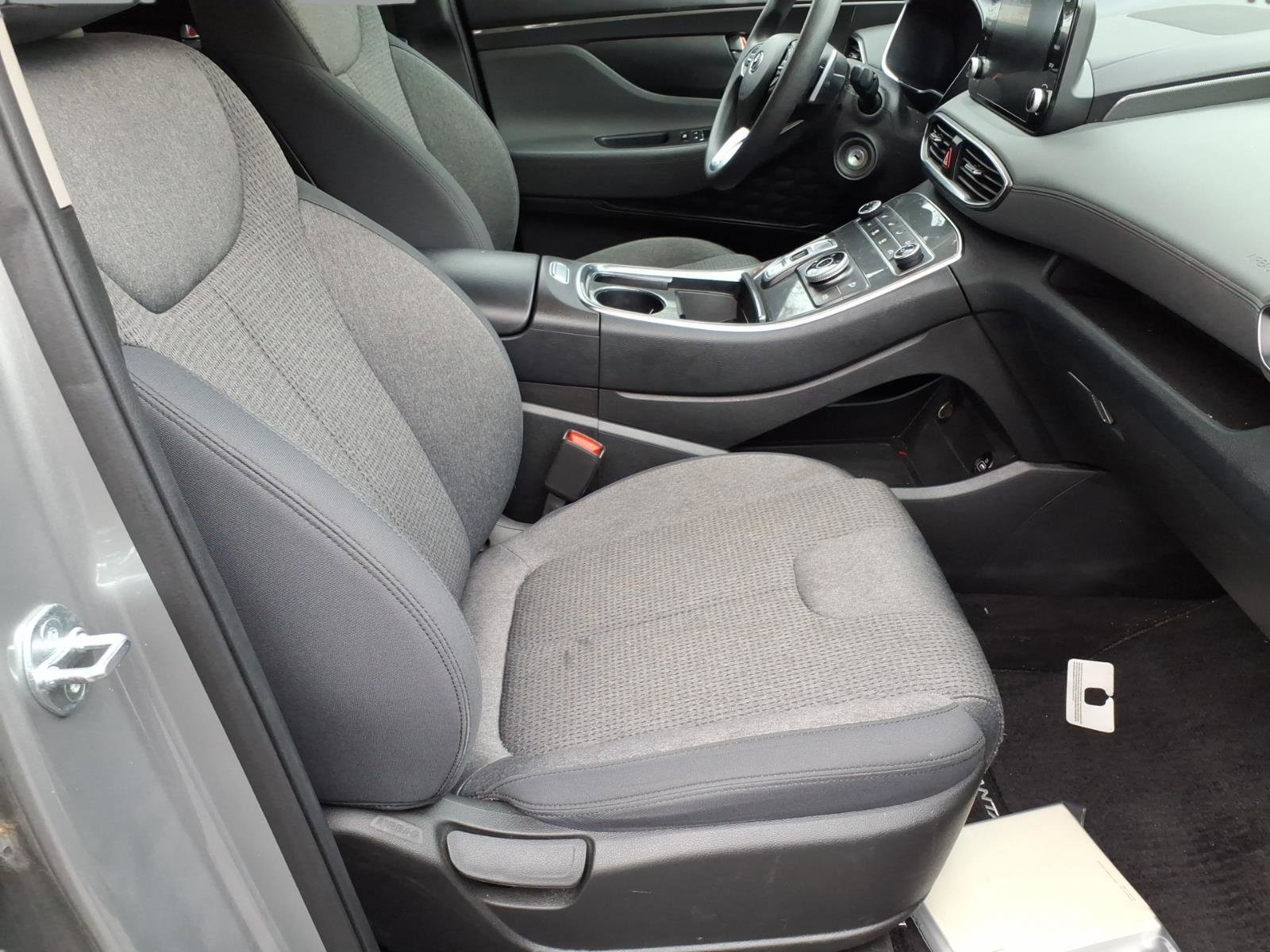Used 2023 Hyundai Santa Fe SE AWD/4WD image 6