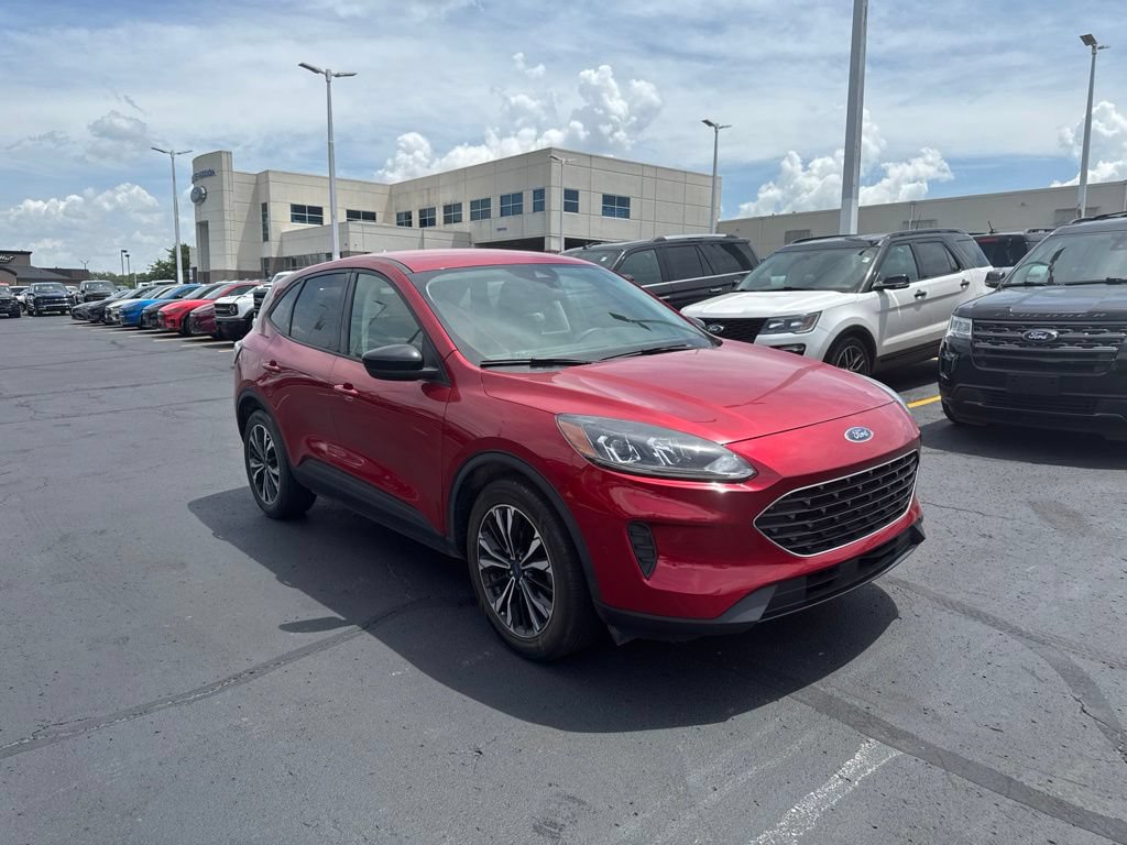 Used 2022 Ford Escape SE w/ SE Sport Appearance Package FWD image 7