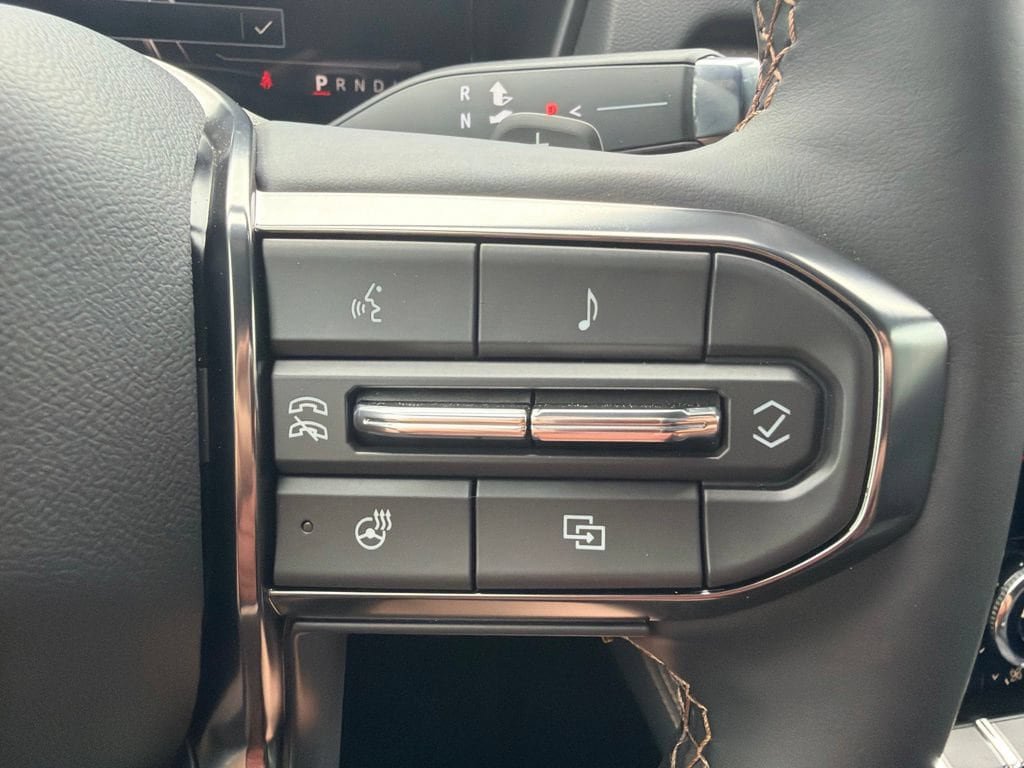 New 2026 GMC Terrain AT4 w/ Technology Package II AWD/4WD image 19