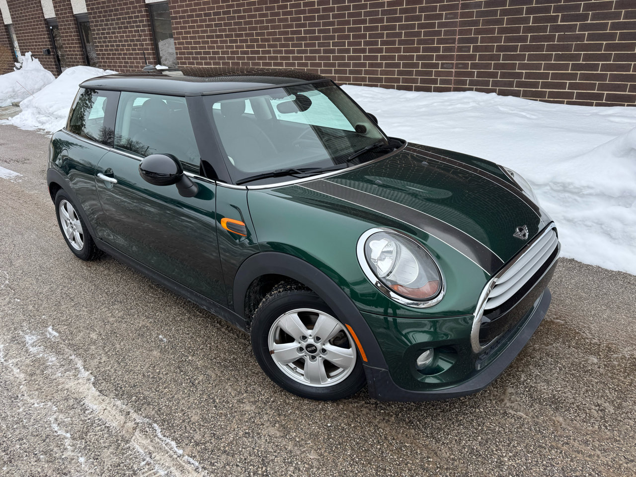 Used 2015 MINI Cooper 2-Door Hardtop image 35