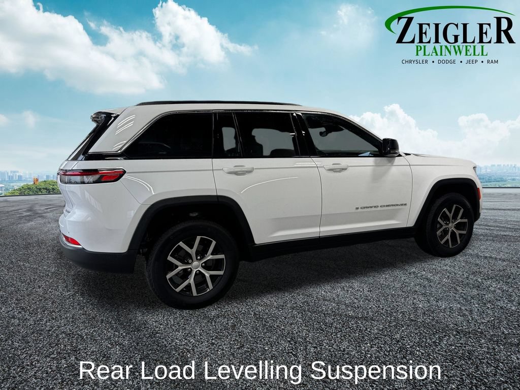 Used 2024 Jeep Grand Cherokee Limited w/ Trailer Tow Package AWD/4WD image 6