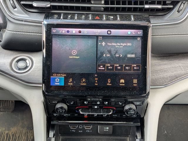 Certified 2023 Jeep Grand Cherokee Overland w/ Luxury Tech Group IV image 17