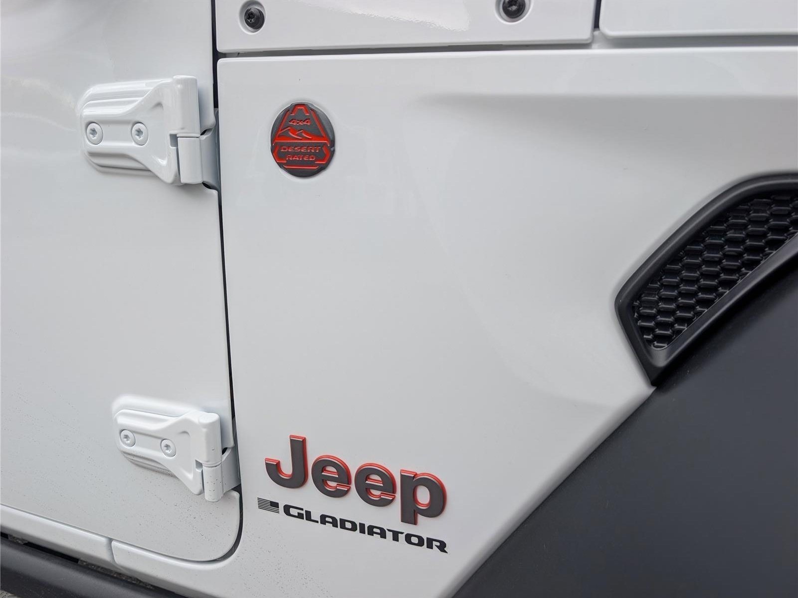 New 2026 Jeep Gladiator Mojave w/ Steel Bumper Group AWD/4WD image 7