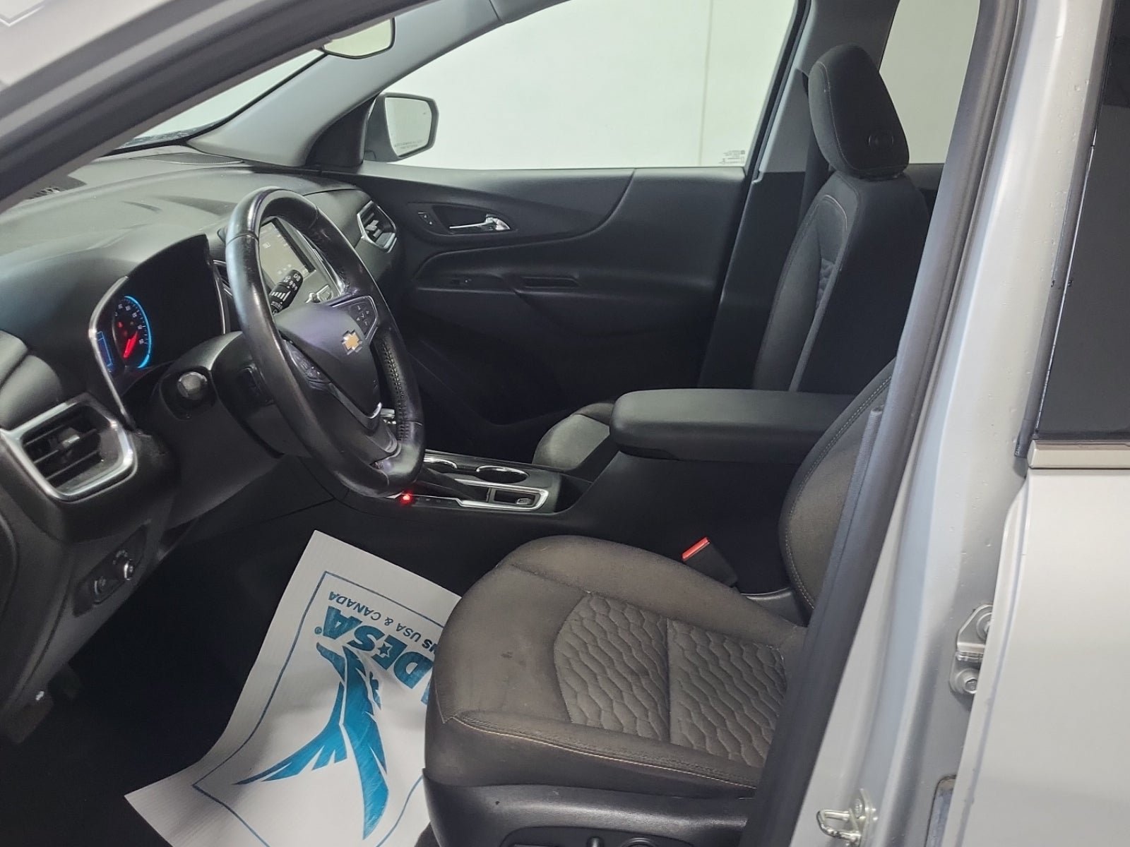 Used 2019 Chevrolet Equinox LT w/ Driver Convenience Package FWD image 4