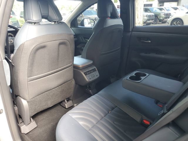 Used 2023 Nissan Ariya AWD/4WD image 10
