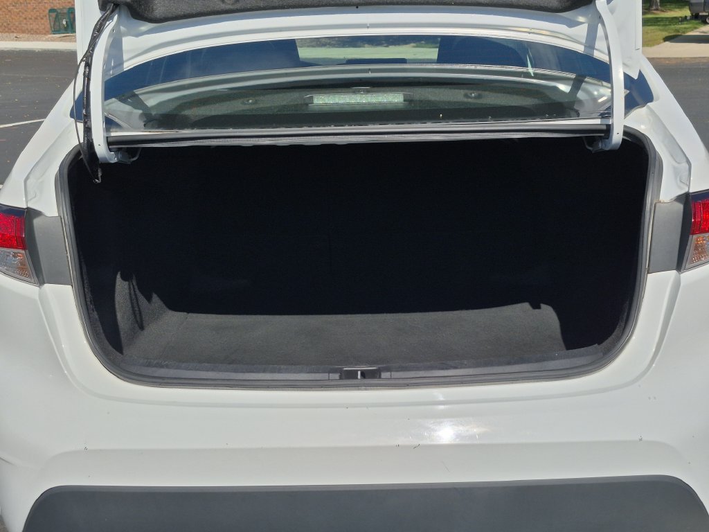 Used 2024 Toyota Corolla LE FWD image 15