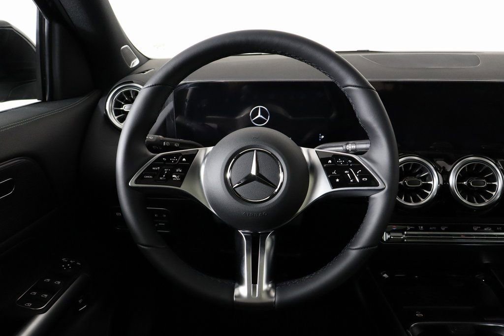New 2025 Mercedes-Benz GLA 250 4MATIC image 18