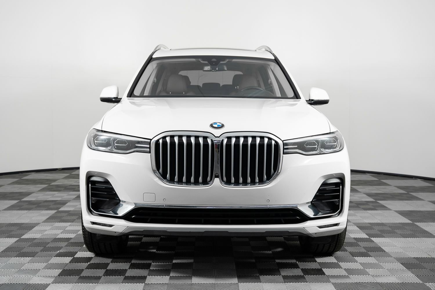Used 2022 BMW X7 xDrive40i w/ Premium Package image 11