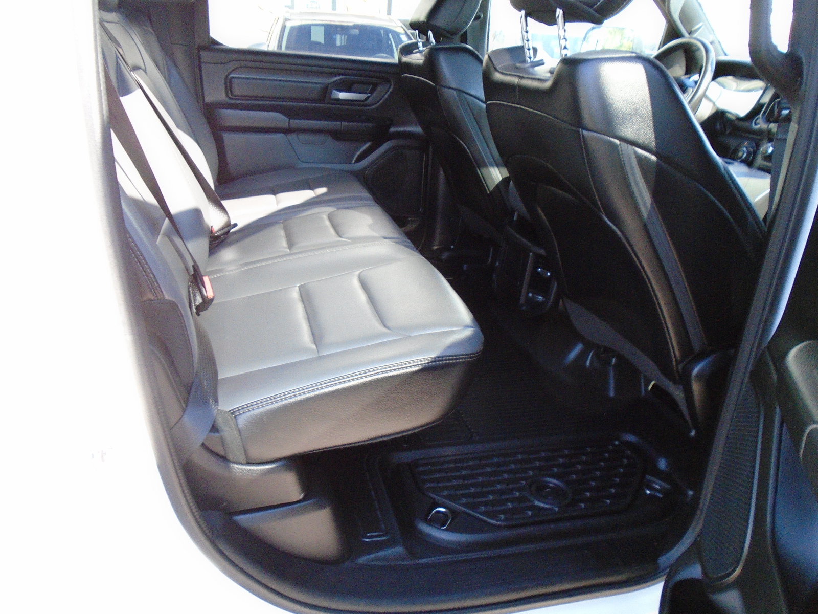 Used 2022 RAM 1500 Tradesman AWD/4WD image 11