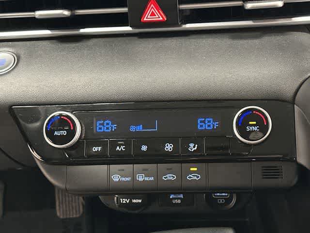 Used 2023 Hyundai Elantra SEL w/ Winter Weather Package FWD image 14