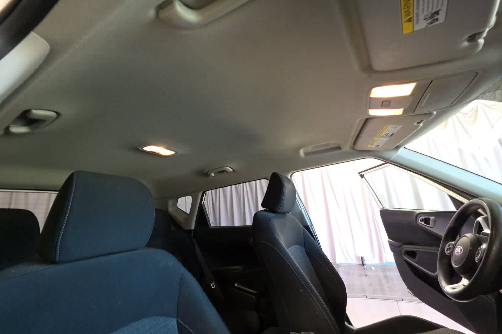 Used 2020 Kia Soul S FWD image 18
