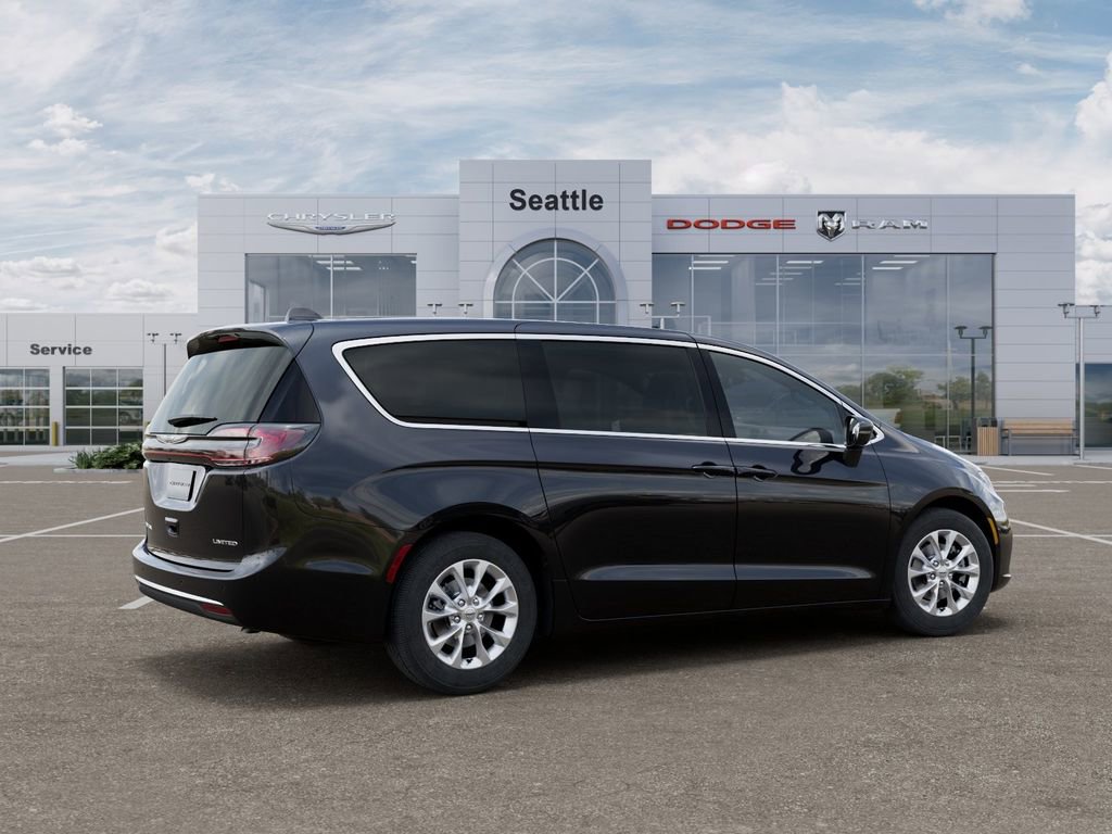 New 2026 Chrysler Pacifica Limited FWD image 5