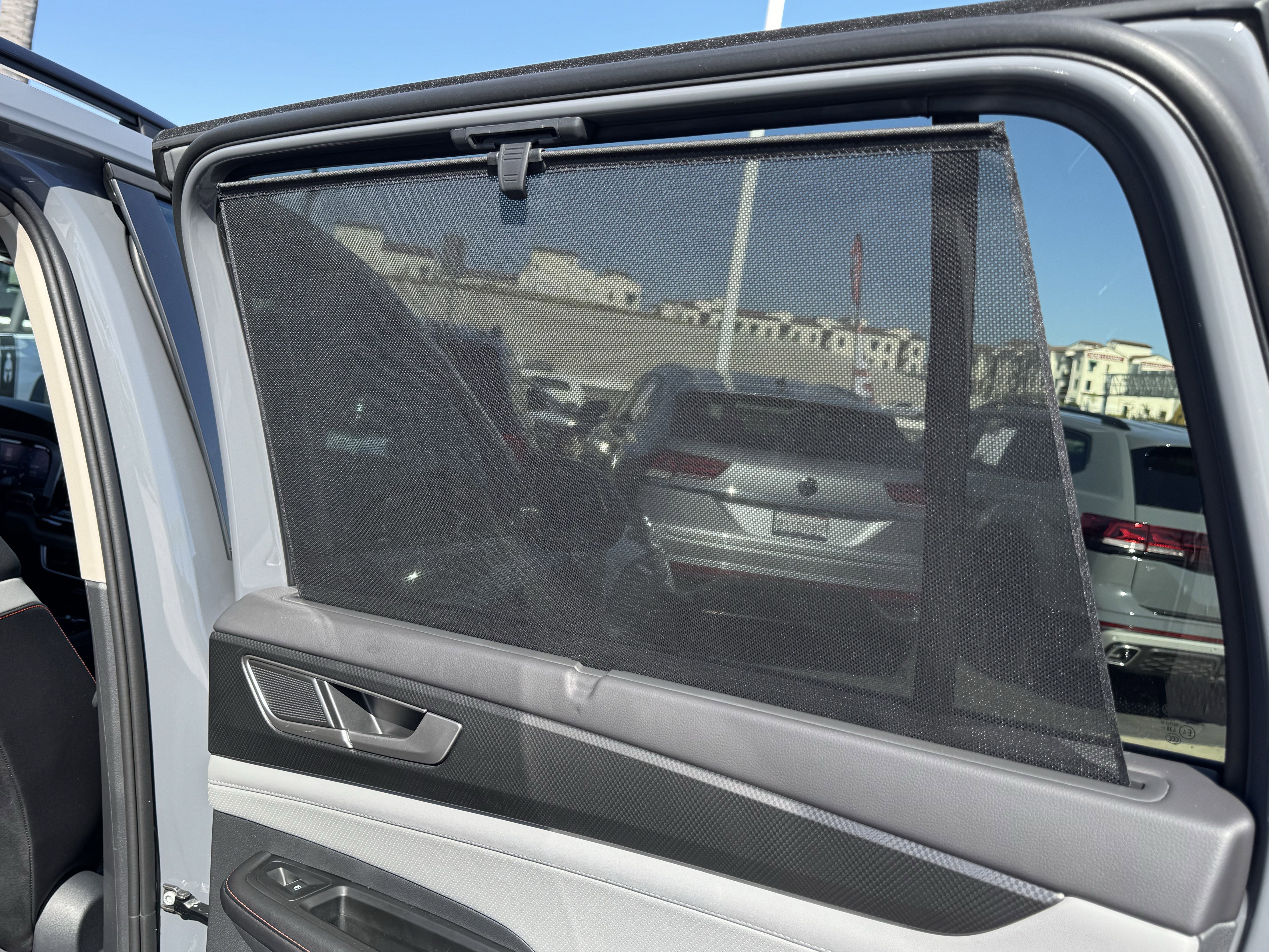 Used 2026 Volkswagen Atlas Peak Edition image 38