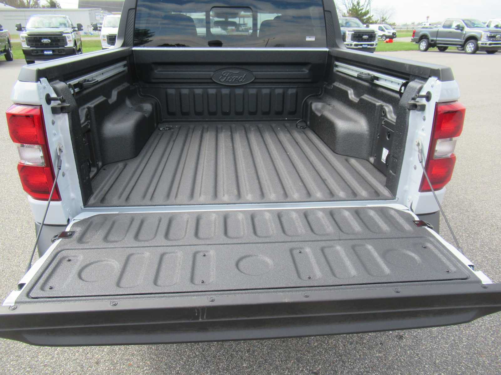 New 2026 Ford Maverick Lariat w/ Black Appearance Package AWD/4WD image 10