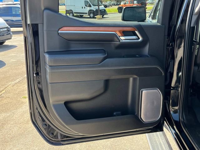 Used 2022 GMC Sierra 1500 Denali w/ Denali Reserve Package image 8